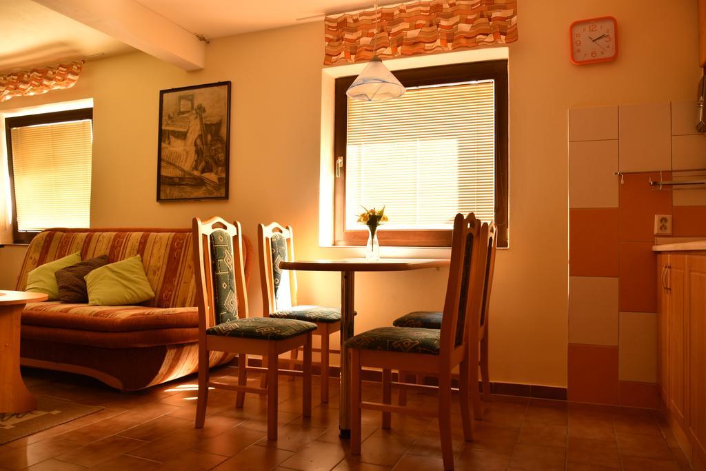 Maison d'hôtes Za Kaplicku à Hovorany Extérieur photo